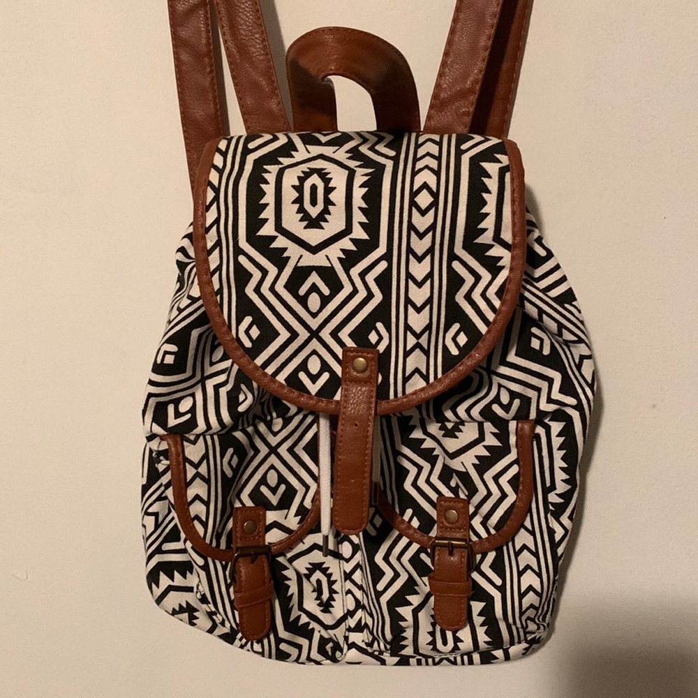 Tribal Print Drawstring Backpack - Picture 1 of 9